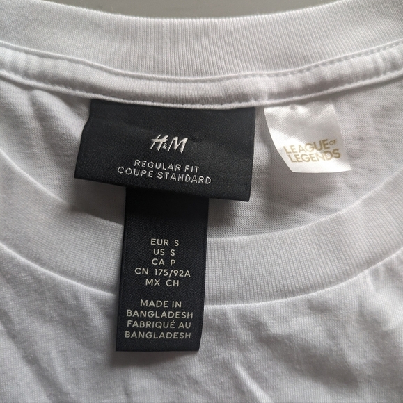 H&M x League of Legends collab Tshirt small  and Jinx action figure - Picture 5 of 6